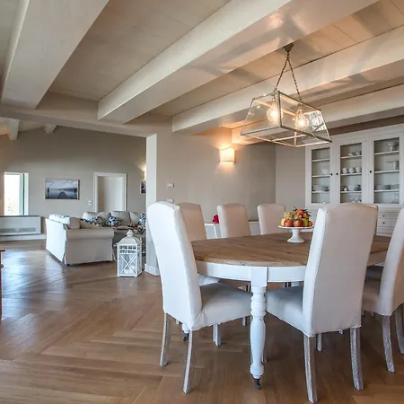 Villa Biancaluna *